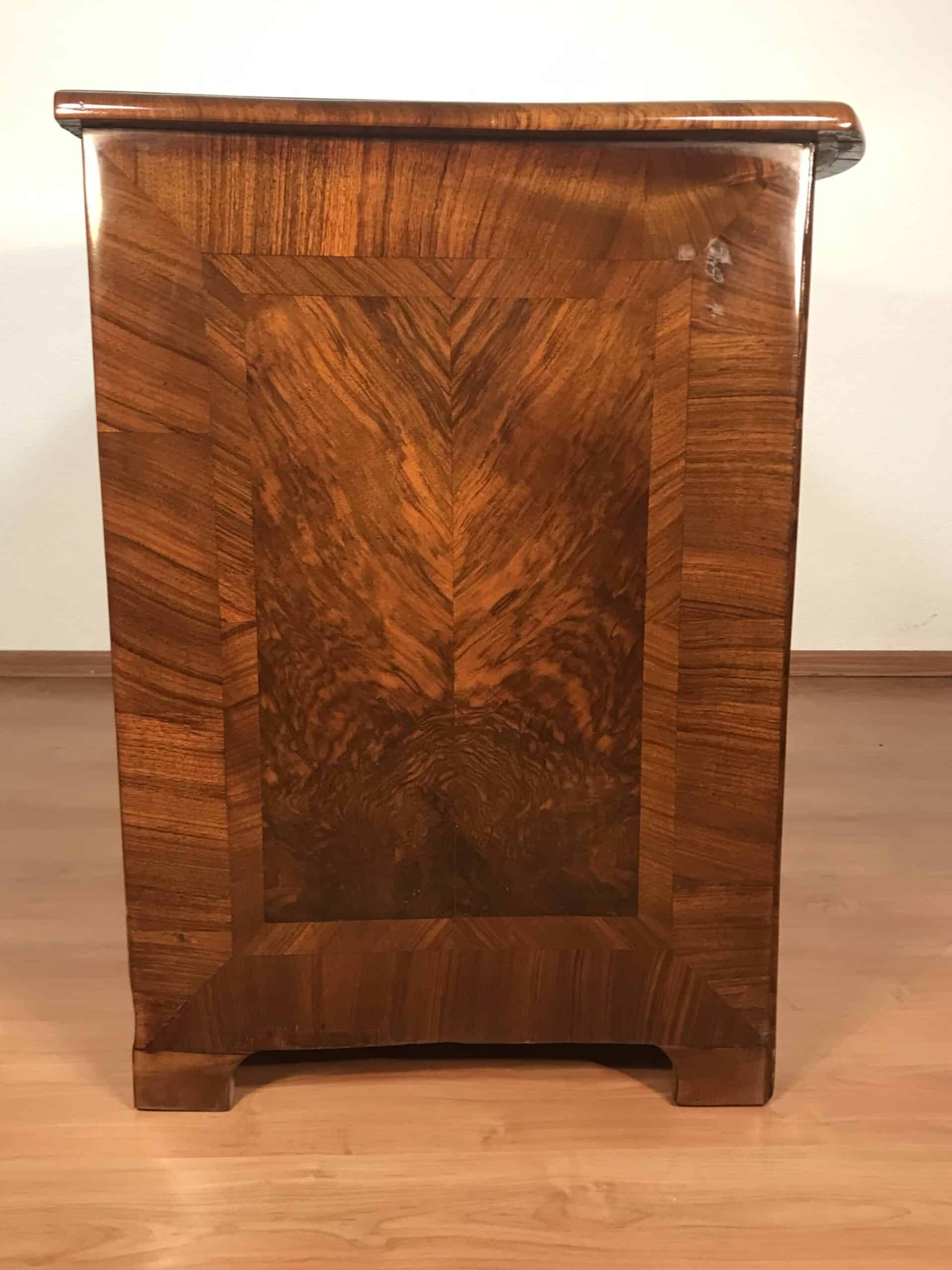 Baroque Walnut Chest of Drawers, Germany 1750 - Image 5