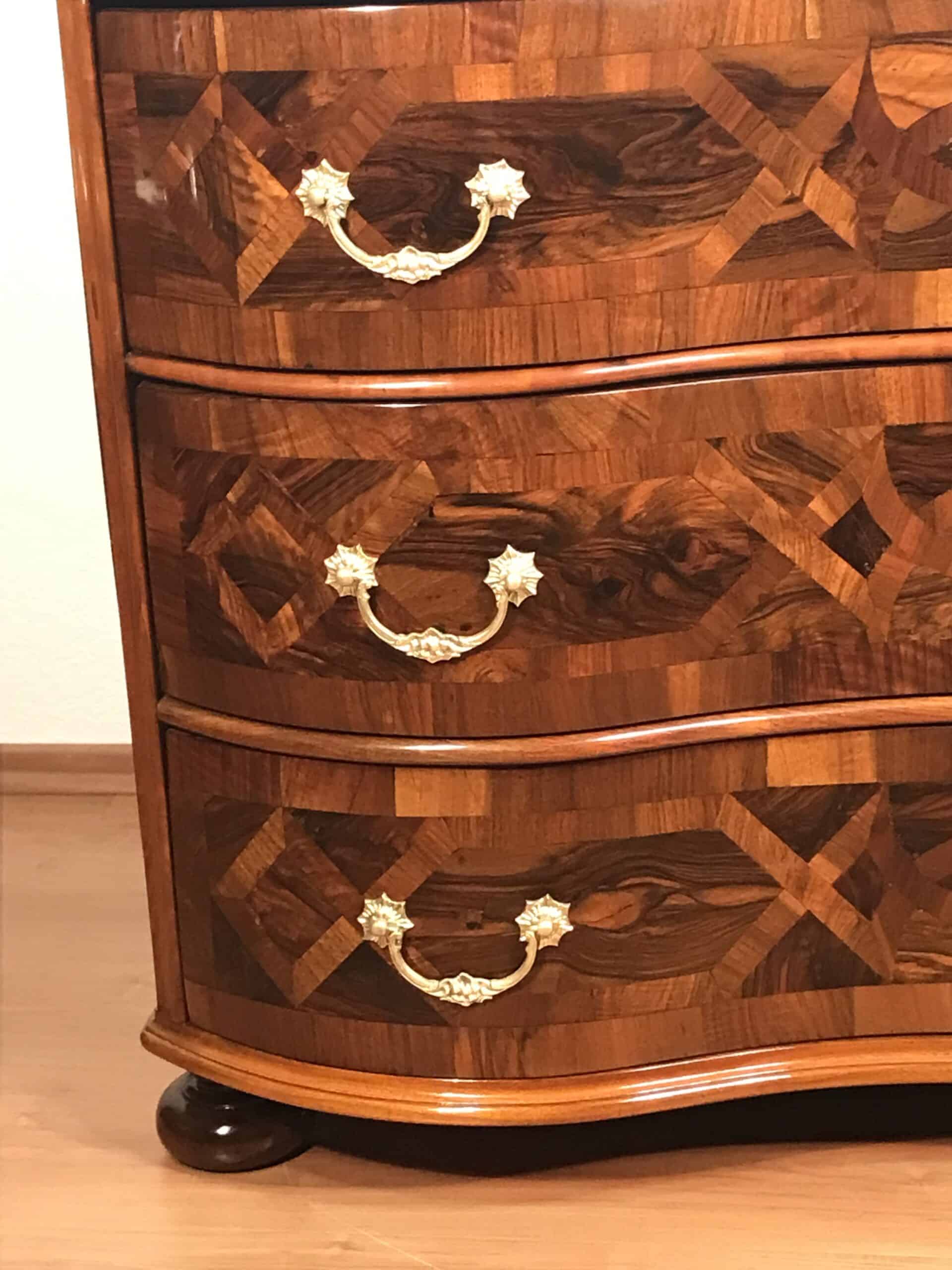 German Baroque Chest of Drawers, 1750 - Image 4