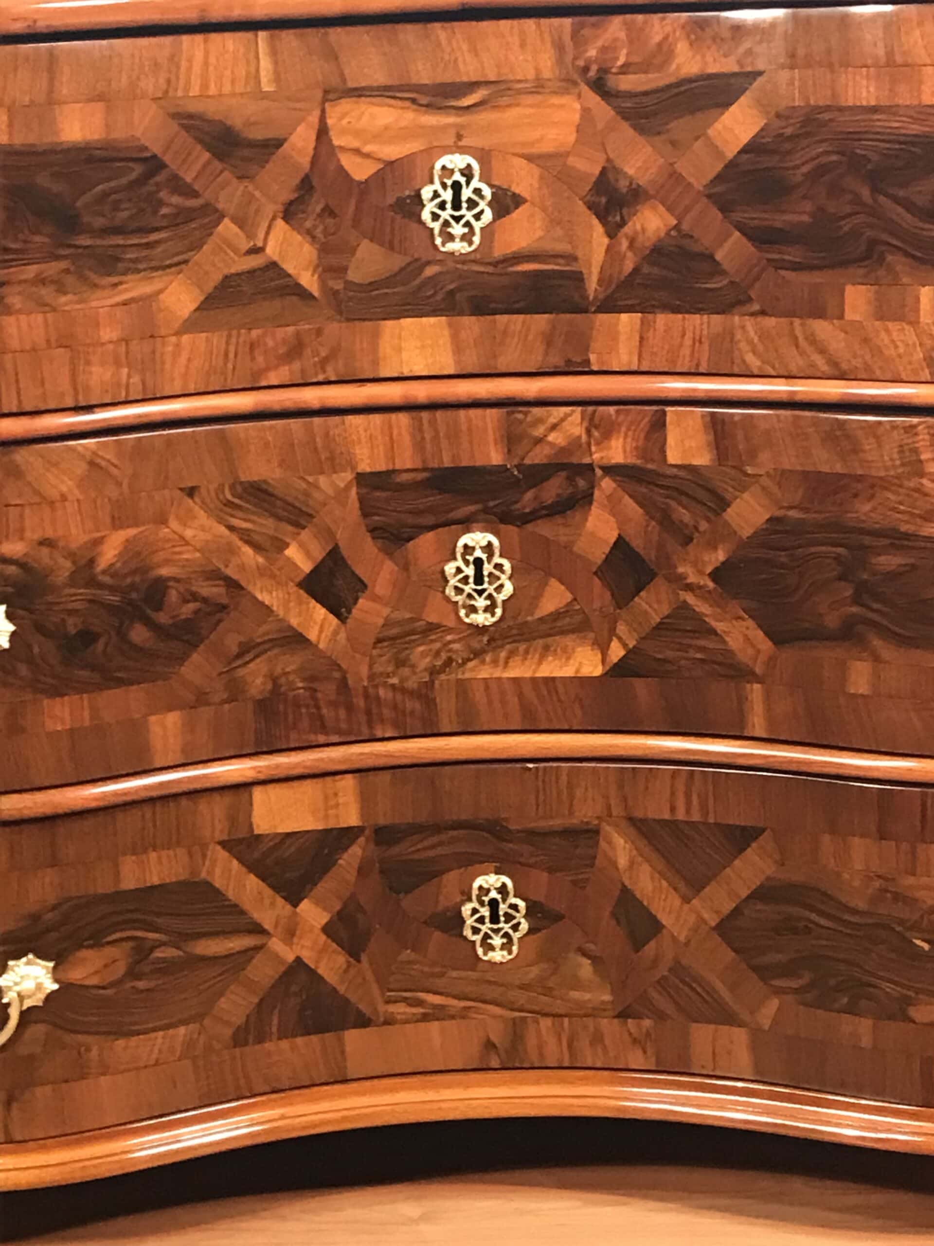 German Baroque Chest of Drawers, 1750 - Image 5