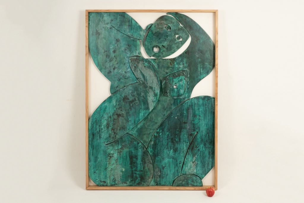 “Sortez du cadre!” Bas-relief, Weathered Wood, Contemporary - Image 3