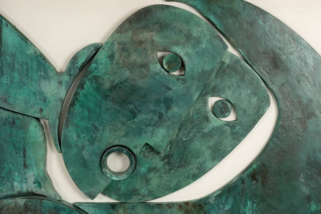 “Sortez du cadre!” Bas-relief, Weathered Wood, Contemporary - Image 4