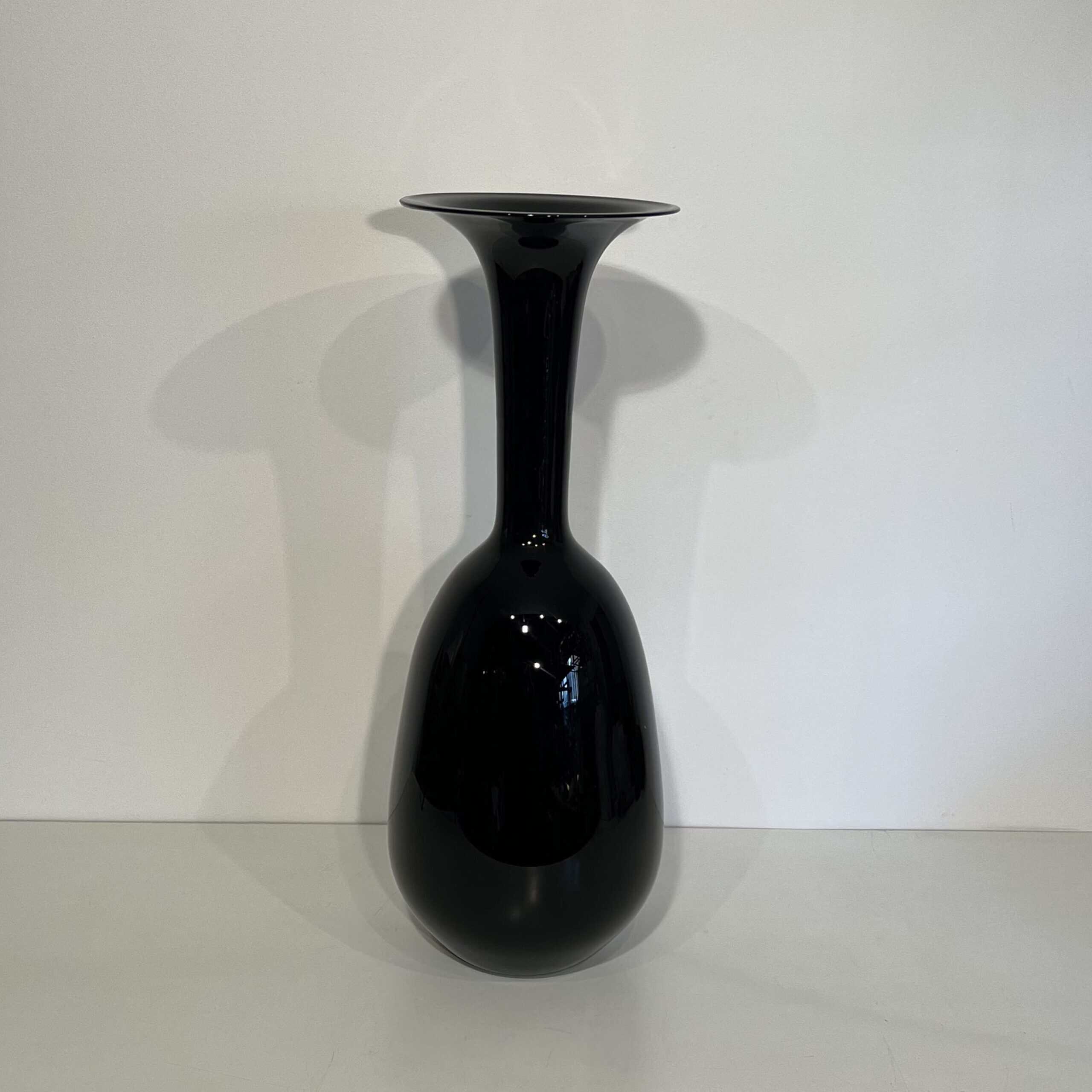 Large Architectural Floor Vase in Glossy Black Porcelain, 1970s - Image 5