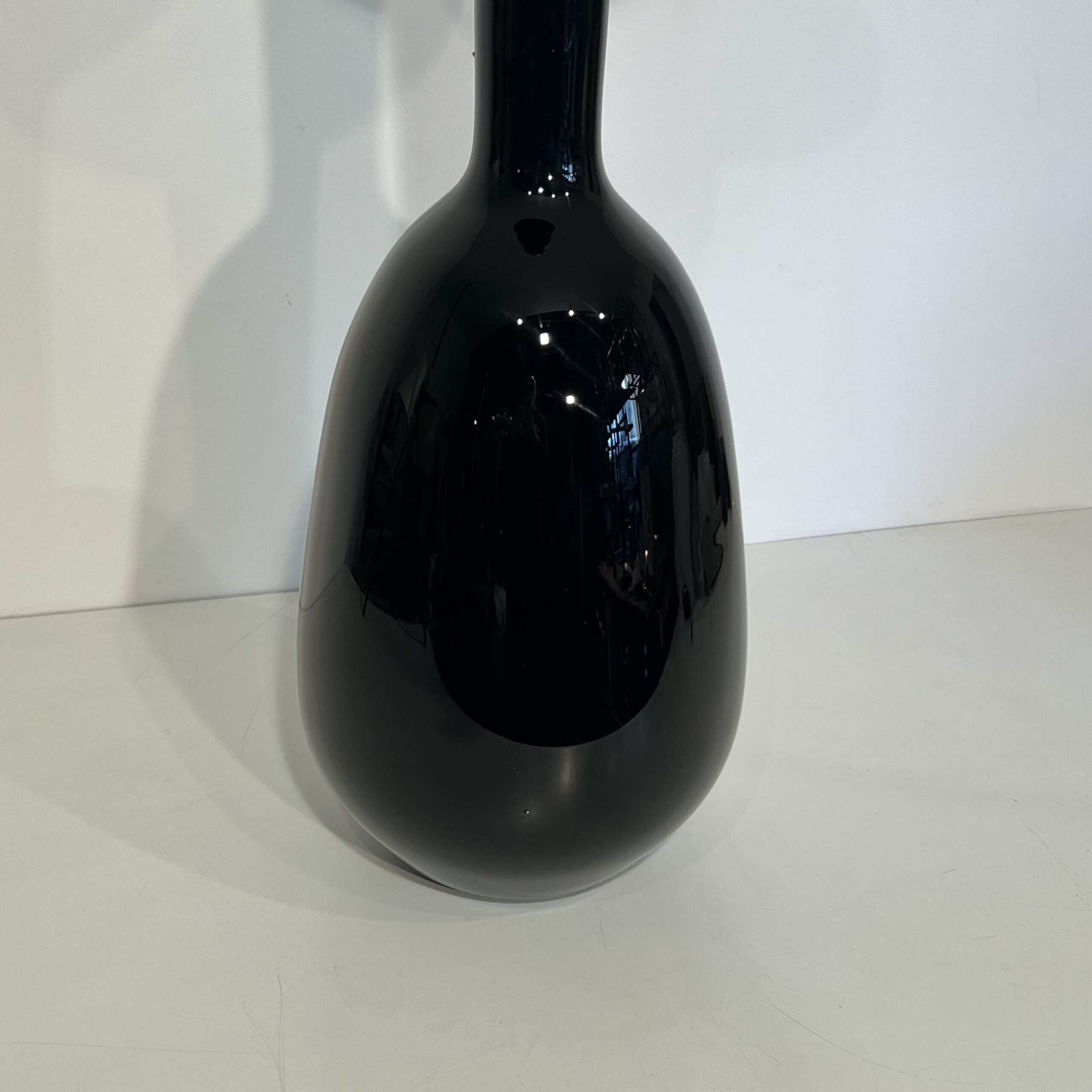 Large Architectural Floor Vase in Glossy Black Porcelain, 1970s - Image 10