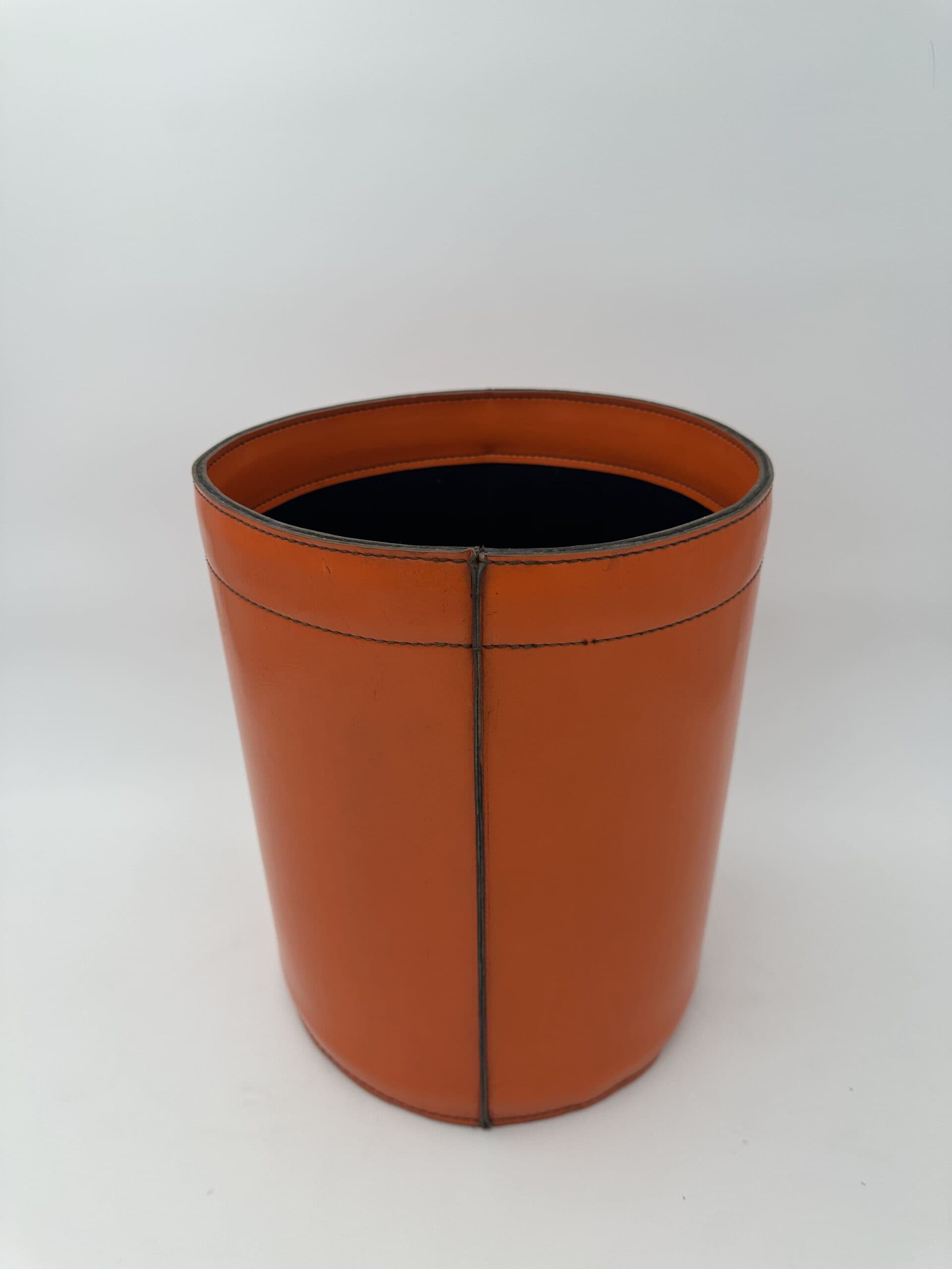 Luxury Leather Wastebasket with Saddle Stitching, in the Style of Hermès, 1970s - Image 11
