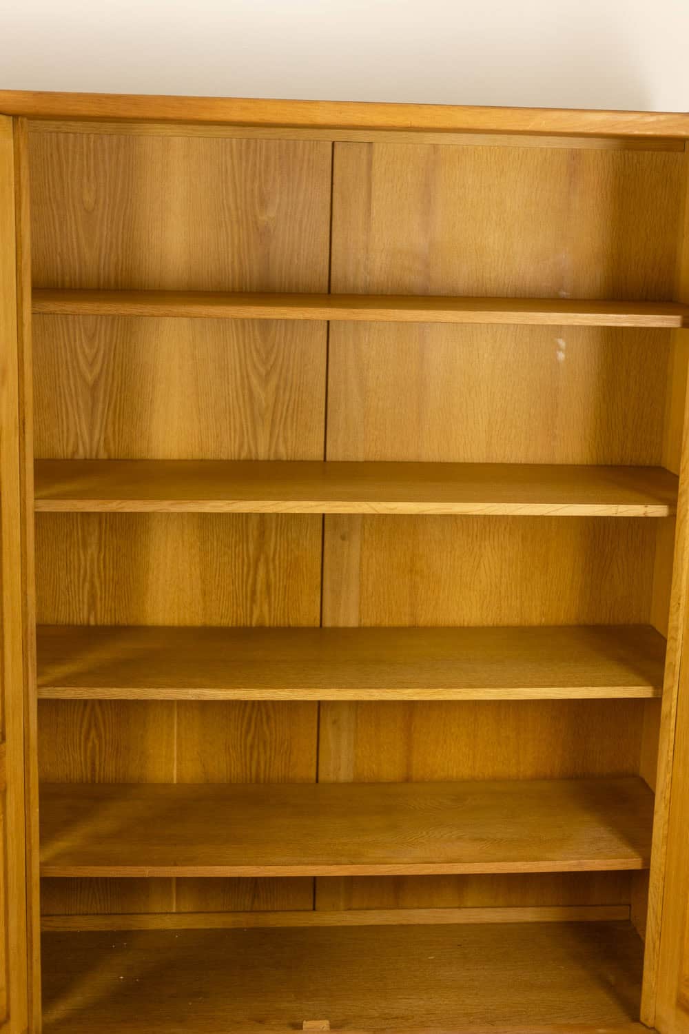 Guillerme and Chambron. Oak wardrobe with built-in writing desk. 1970s–80s - Image 12