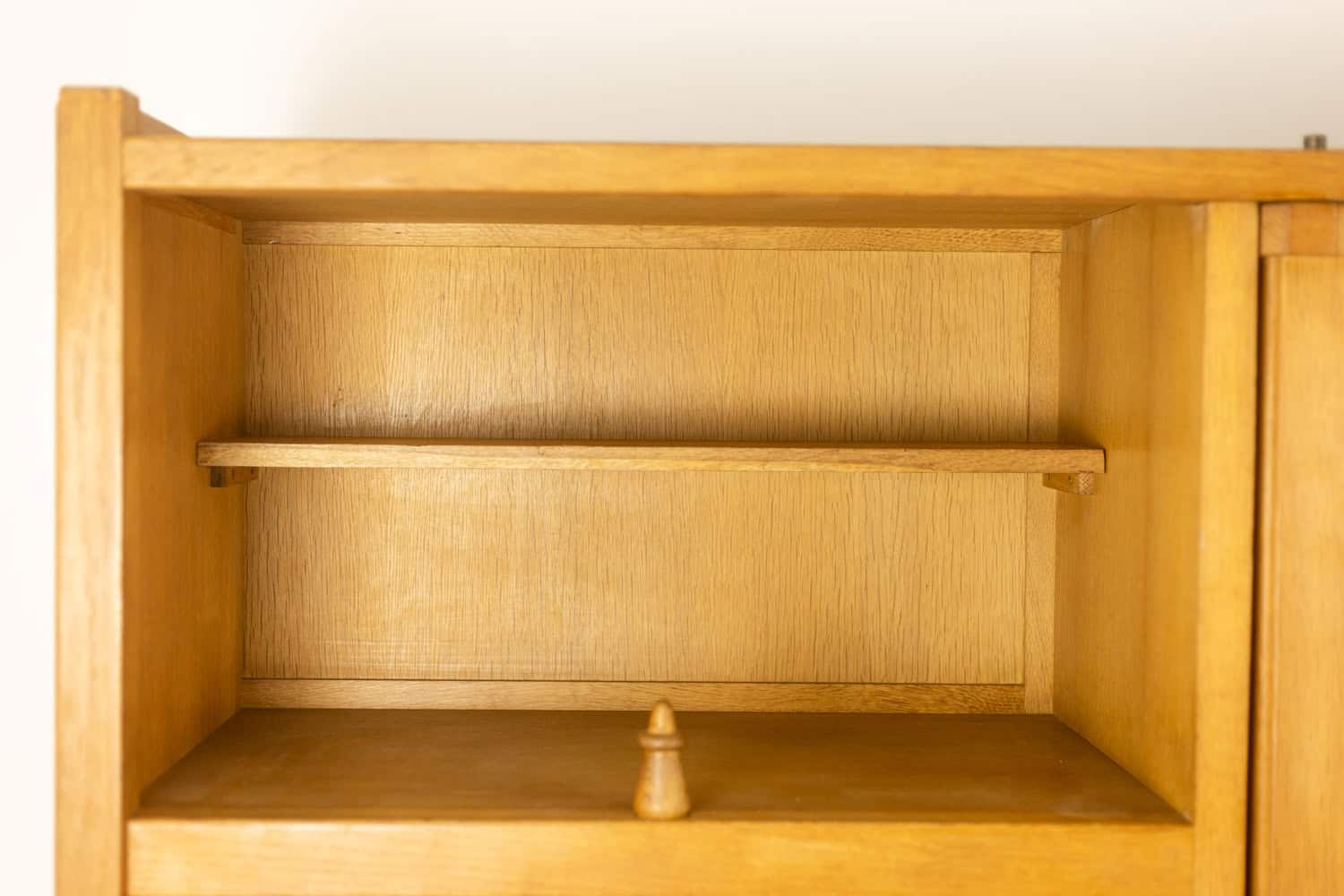 Guillerme and Chambron. Oak wardrobe with built-in writing desk. 1970s–80s - Image 14