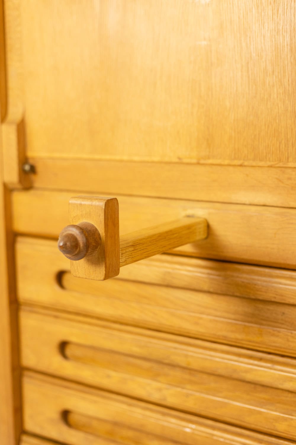 Guillerme and Chambron. Oak wardrobe with built-in writing desk. 1970s–80s - Image 15