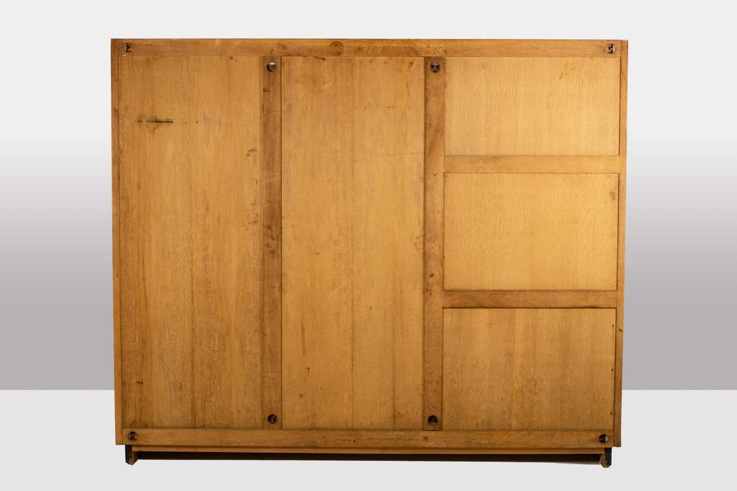 Guillerme and Chambron. Oak wardrobe with built-in writing desk. 1970s–80s - Image 20