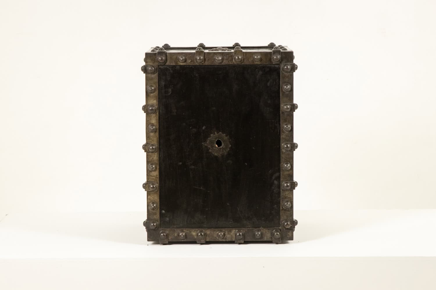 Antique Bauche Metal Travel Safe - Detail Three - Styylish