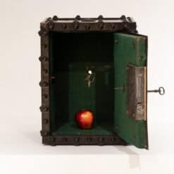 Antique Bauche Metal Travel Safe - Detail with Apple - Styylish