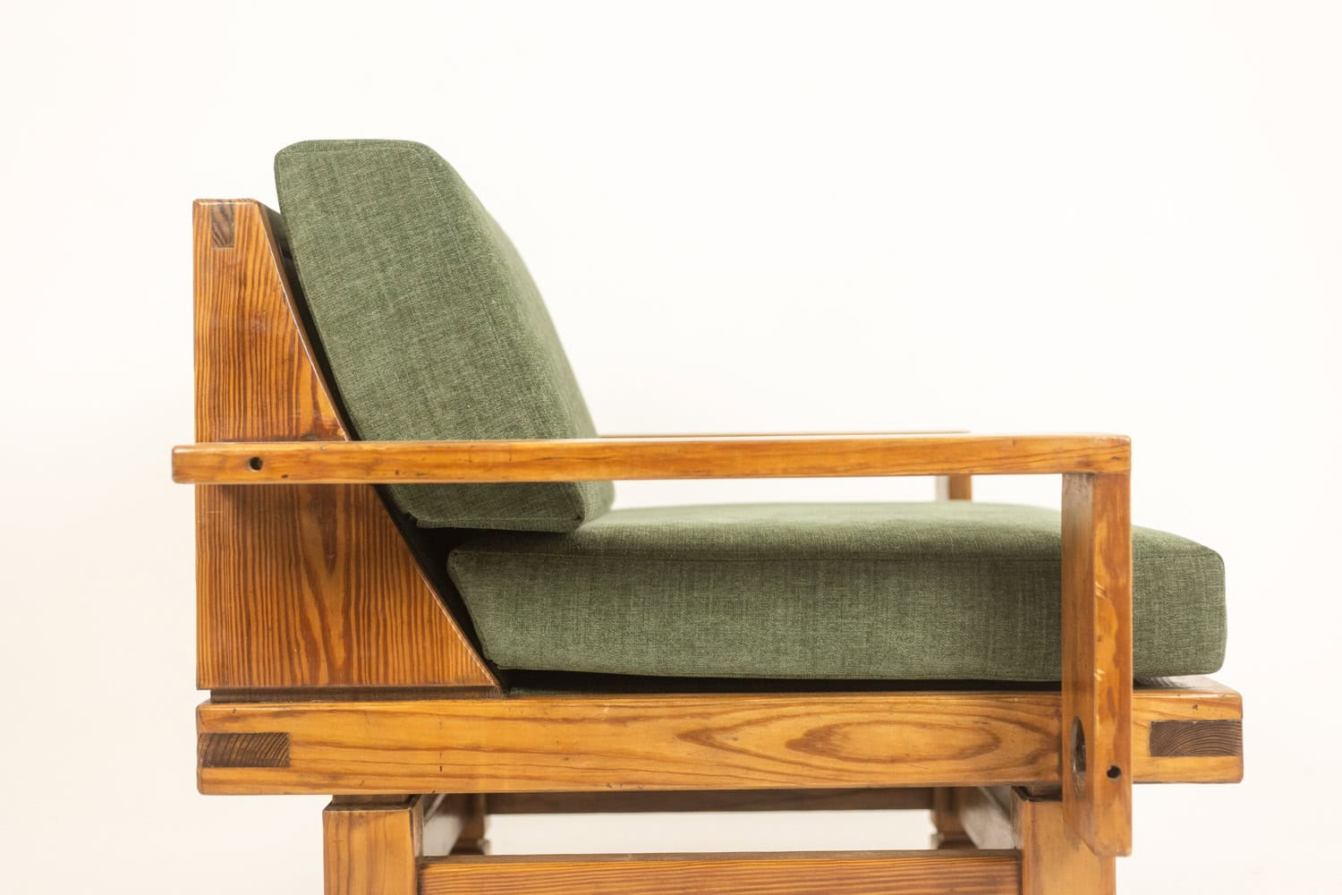 Pair of Modernist-Style Armchairs made of Pitch Pine. 1960s. - Image 6