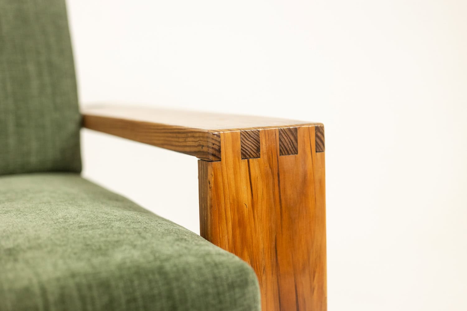 Pair of Modernist-Style Armchairs made of Pitch Pine. 1960s. - Image 8