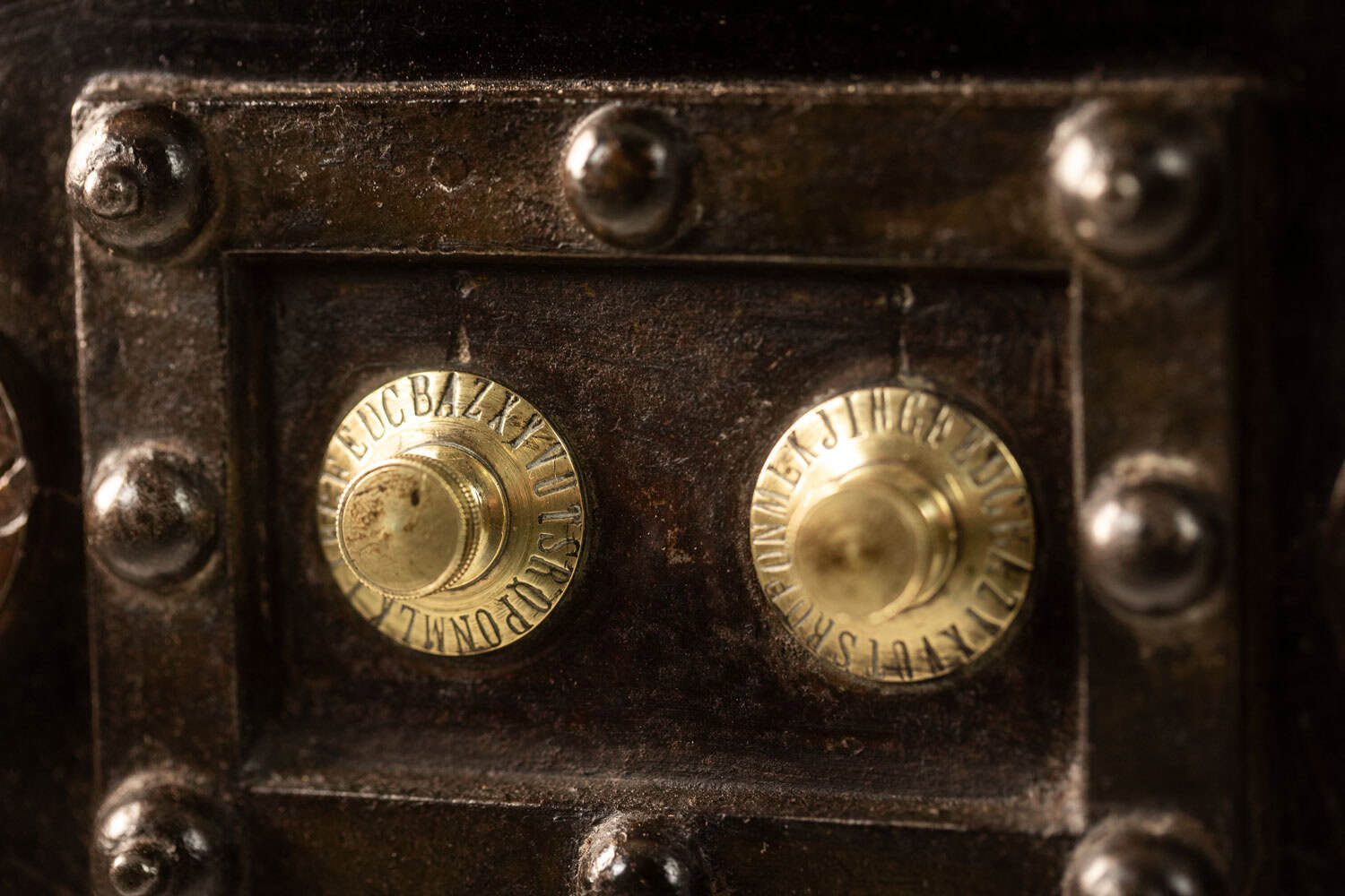 Antique Bauche Metal Travel Safe - Lock Detail Three - Styylish