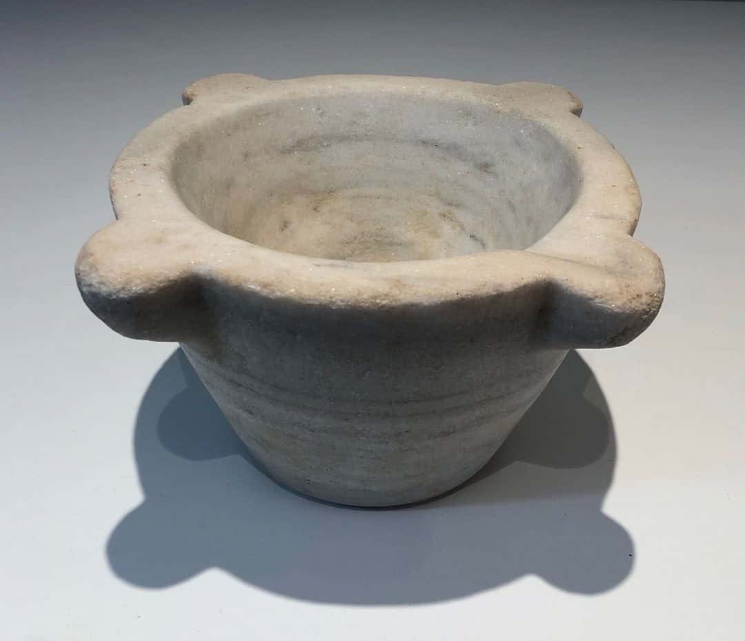 18th-Century French White Marble Mortar with Turned Ridges - Image 3