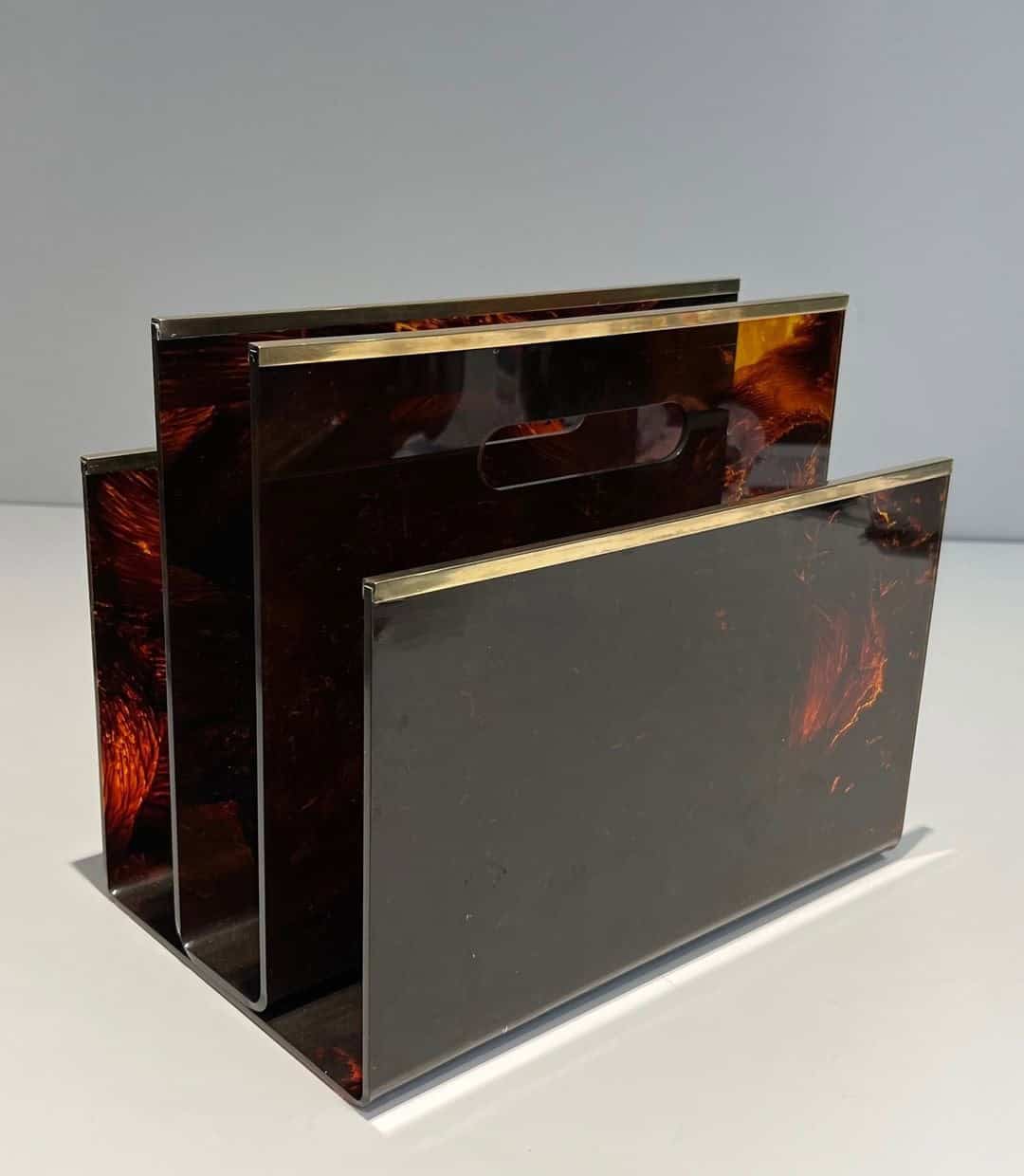 French 1970s Faux Tortoiseshell Plexiglass and Brass Magazine Rack - Image 3