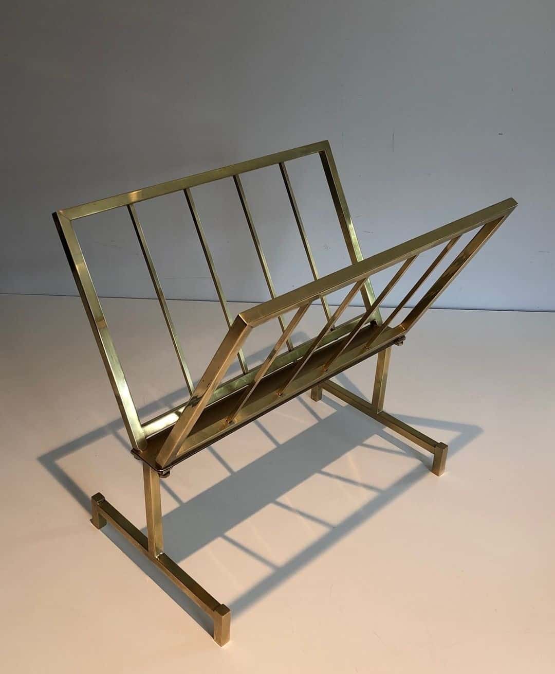 French 1970s Brass Magazine Rack - Image 4