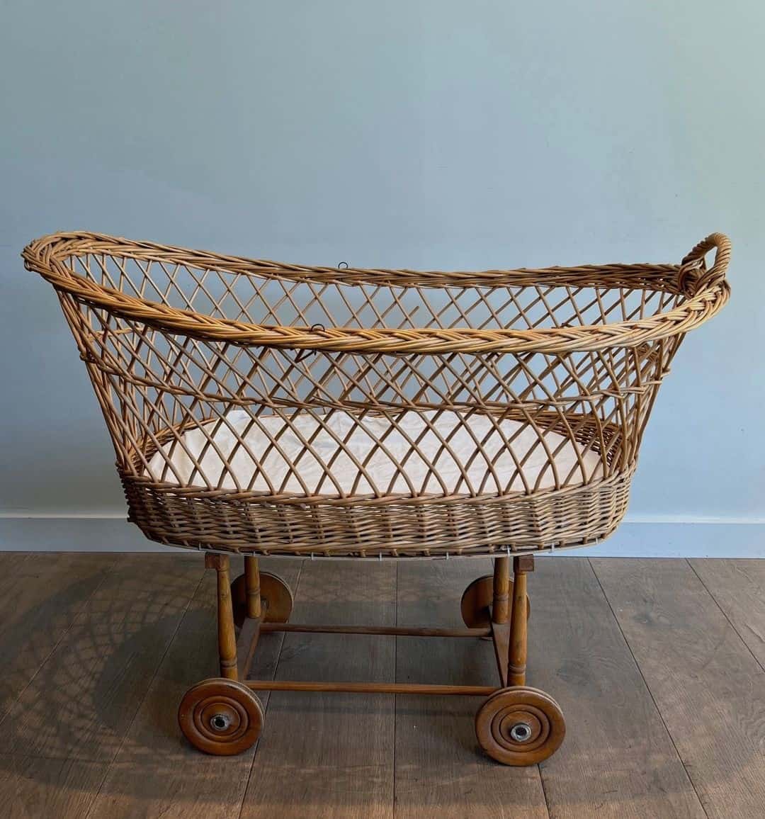 French 1940s Vintage Rattan Baby Cradle - Image 4