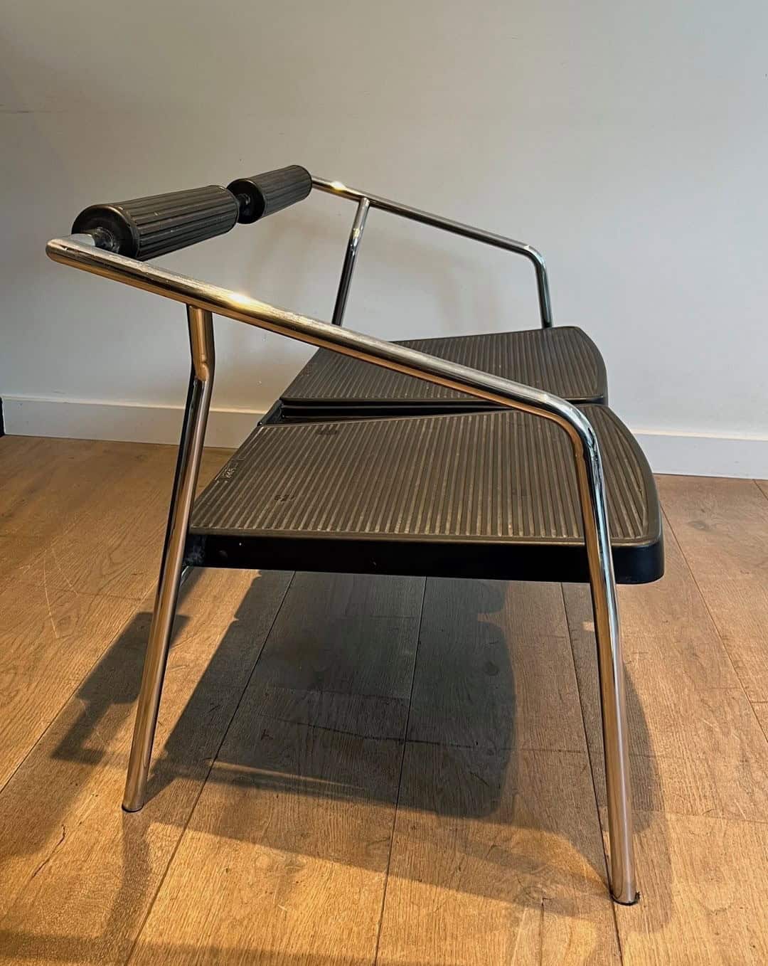 1970s System Chrome and Rubber Sofa - Image 4