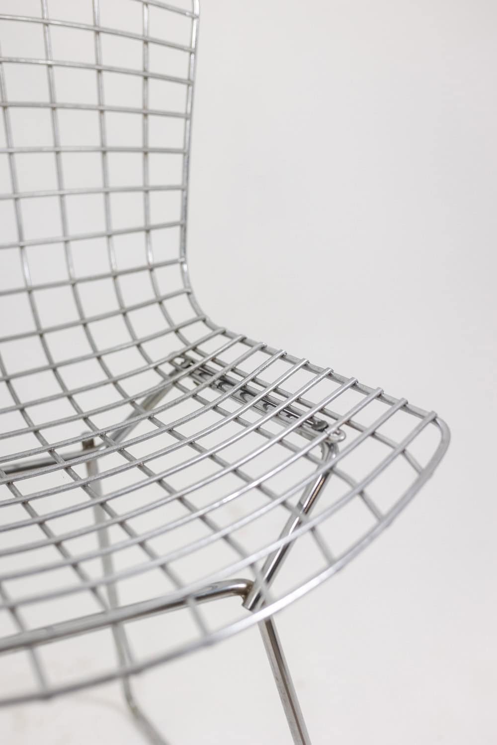 Harry Bertoia for Knoll Chrome-Plated Steel Chairs - Seat Detail from Above - Styylish