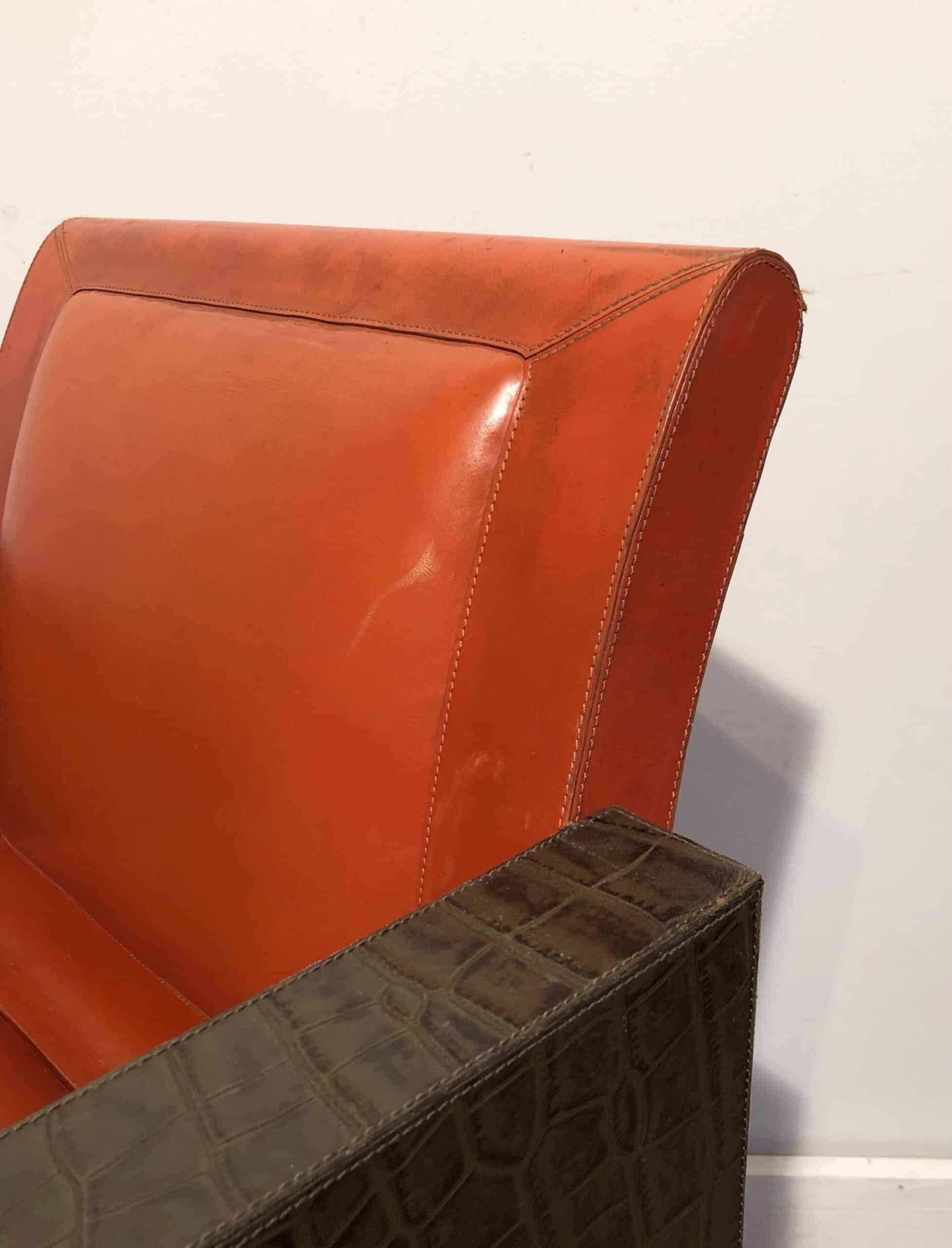 Pair of French 1970s Brown and Orange Leather Armchairs - Backrest Detail - Styylish