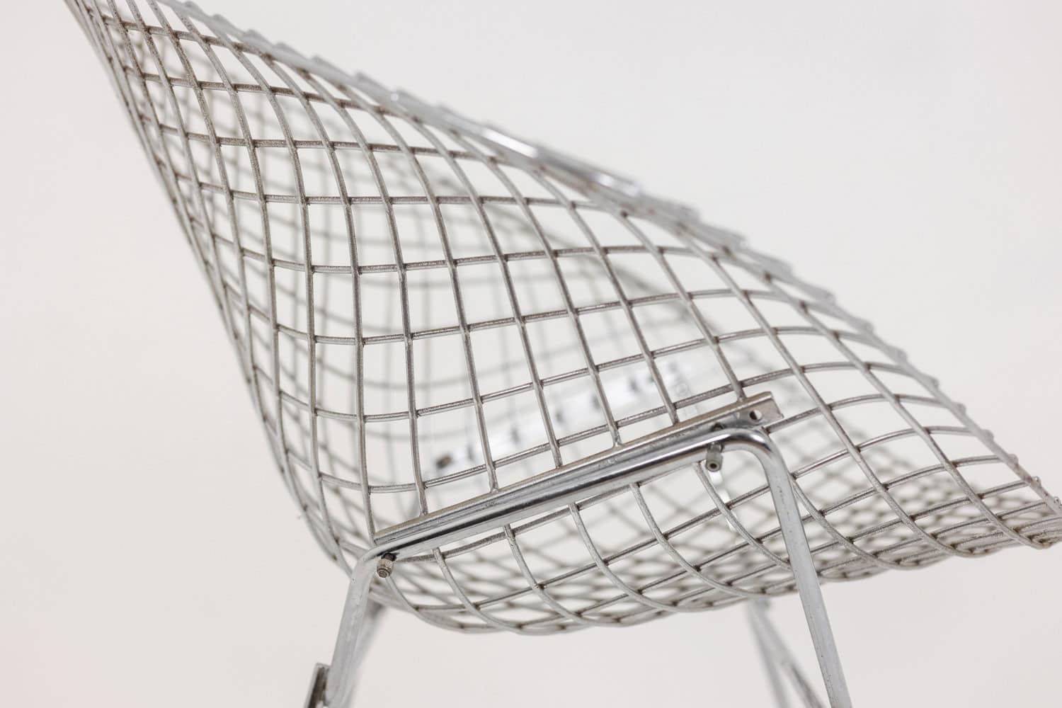 Harry Bertoia Diamond Chairs for Knoll - Side Detail - Styylish