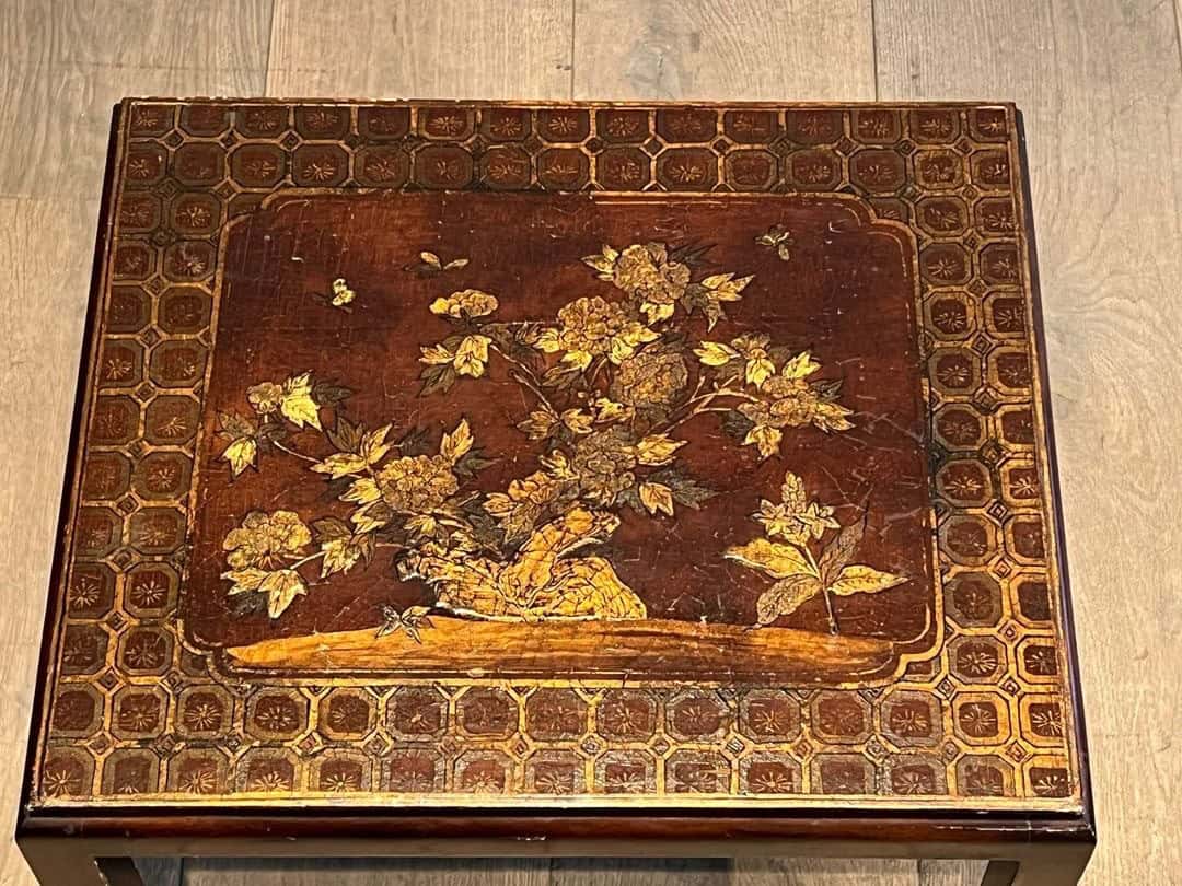 Set of Three Lacquered Nesting Tables with Chinoiserie Decoration, France circa 1940 - Image 9