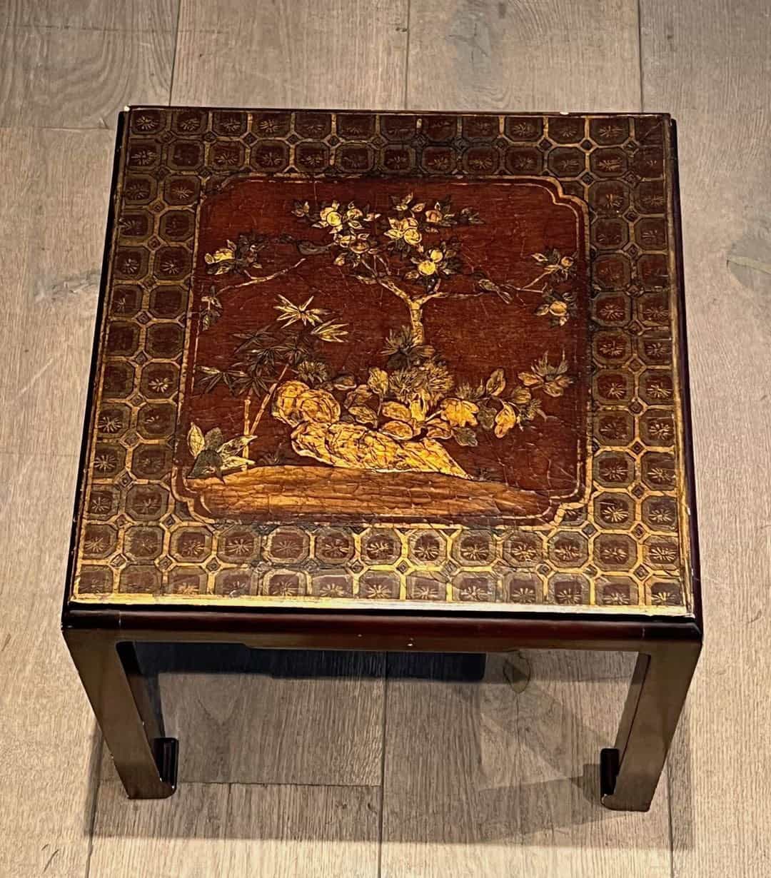 Set of Three Lacquered Nesting Tables with Chinoiserie Decoration, France circa 1940 - Image 10