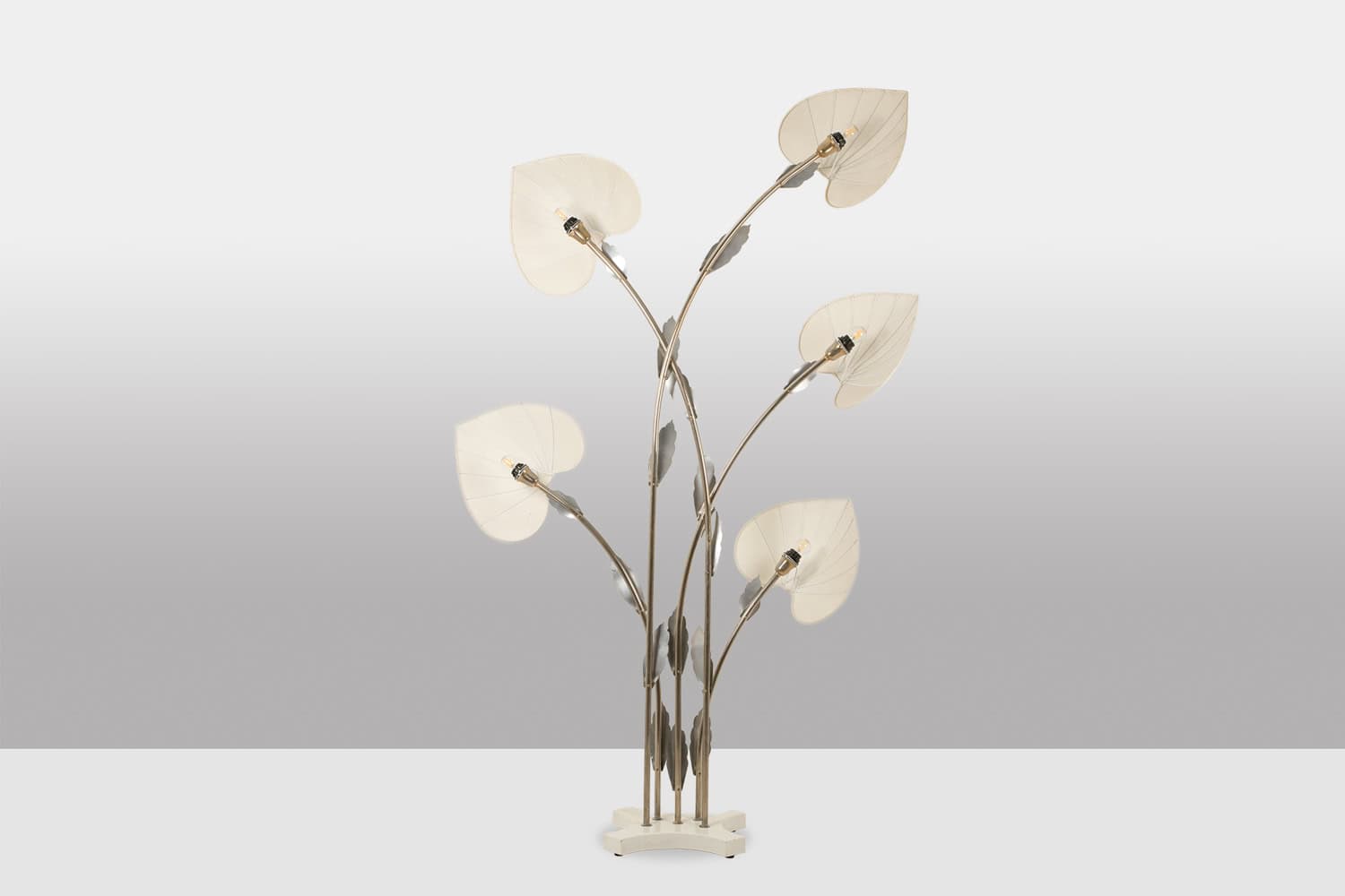 Antonio Pavia Floor Lamp in Silver-Plated Brass and Silk, 1970s. - Image 4