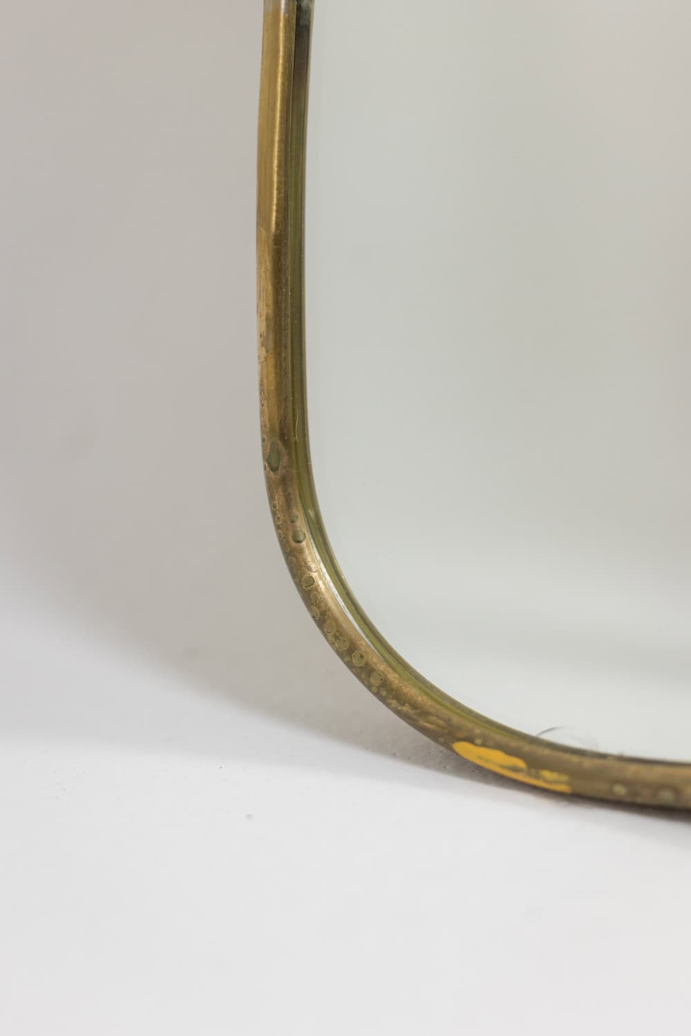 Gio Ponti Style Gilded Brass Mirror - Lower Corner Detail - Styylish