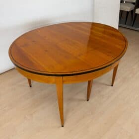 Oval Biedermeier Expandable Dining Table, Cherry, South Germany, circa 1880