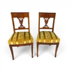 Alternative view of Set of Four Biedermeier Walnut Chairs, 1820