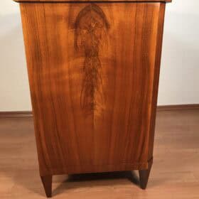 Antique Biedermeier Walnut Chest of Drawers, circa 1820