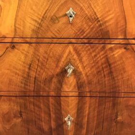 Antique Biedermeier Walnut Chest of Drawers, circa 1820