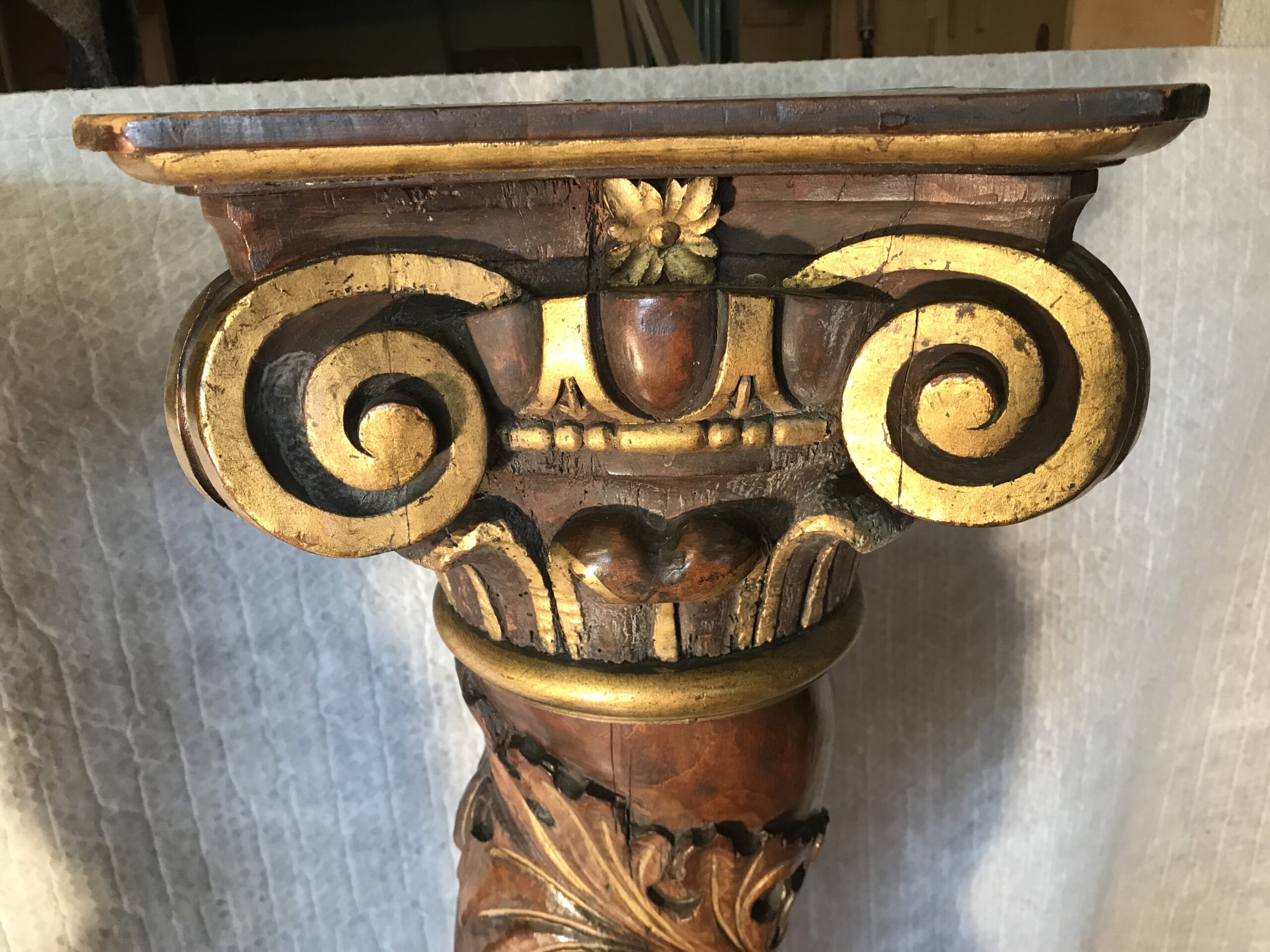 Pair of Antique Baroque Carved and Gilt Solomonic Columns, 18th century - Image 3