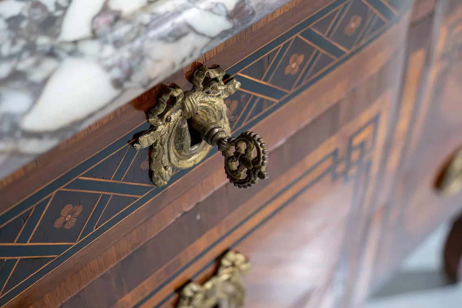 18th Century French Transition Marquetry Chest of Drawers with Marble Top- detail view - Styylish