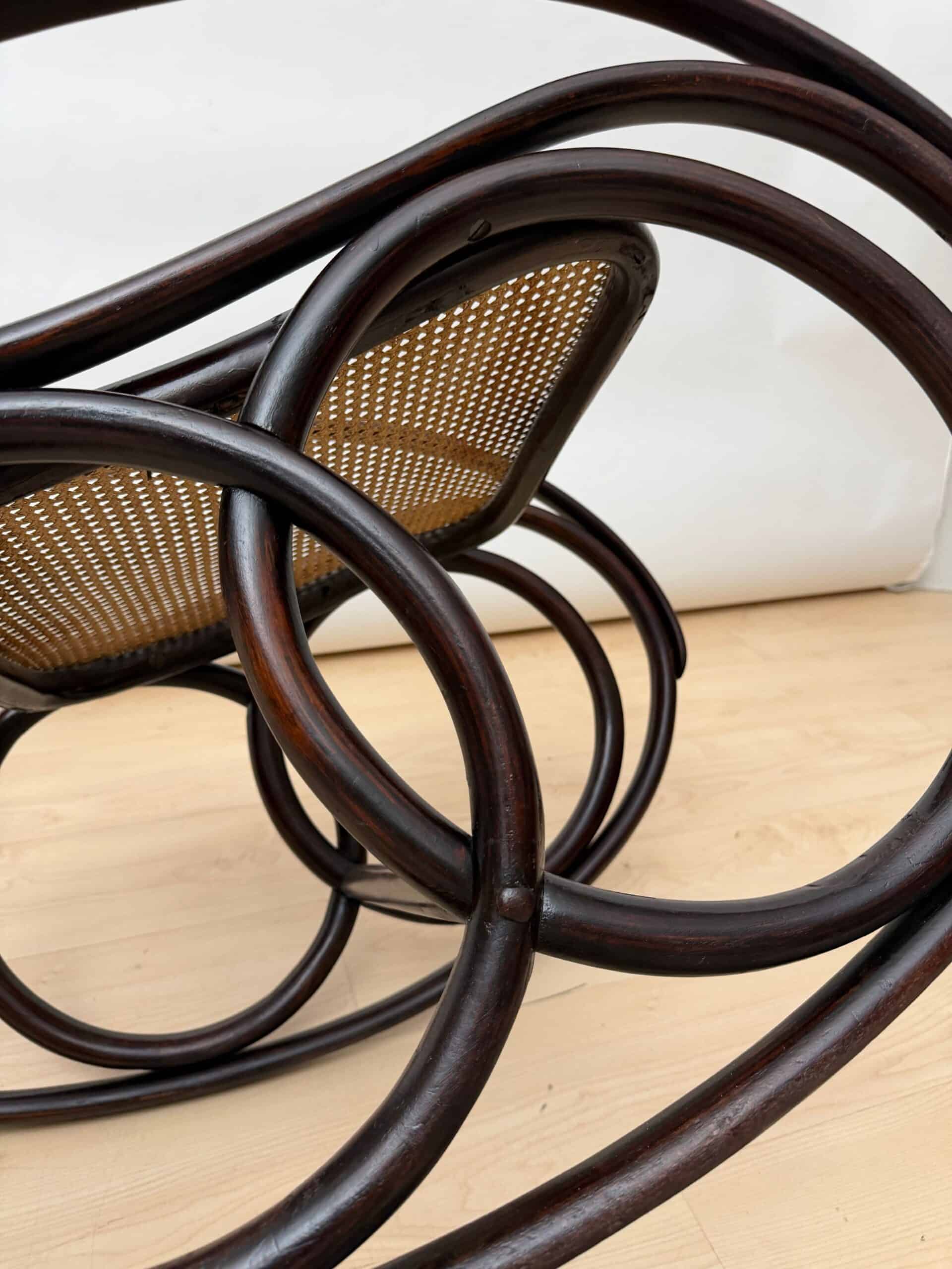 Art Nouveau Bentwood Rocking Chair by Thonet, Austria, circa 1900 - Image 12