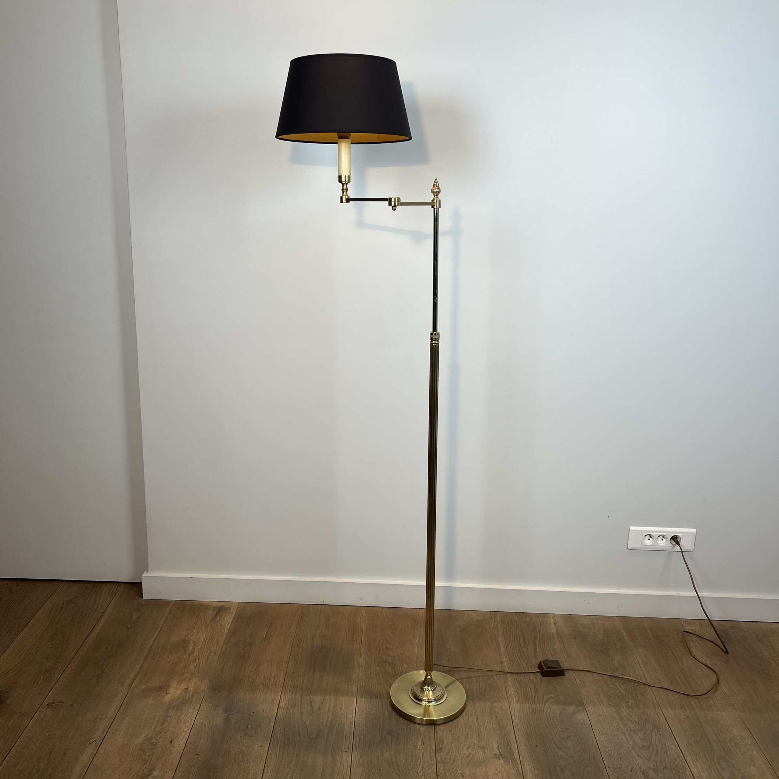 Neoclassical Gilt Brass Reading Lamp - View One - Styylish