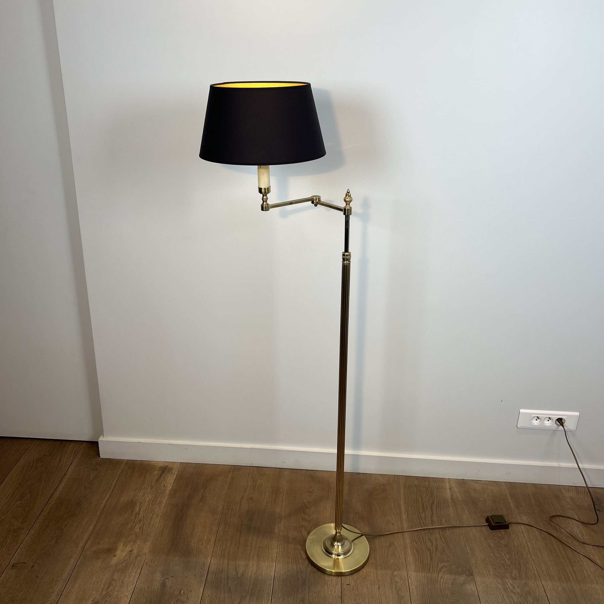 Neoclassical Gilt Brass Reading Lamp - View Seven - Styylish
