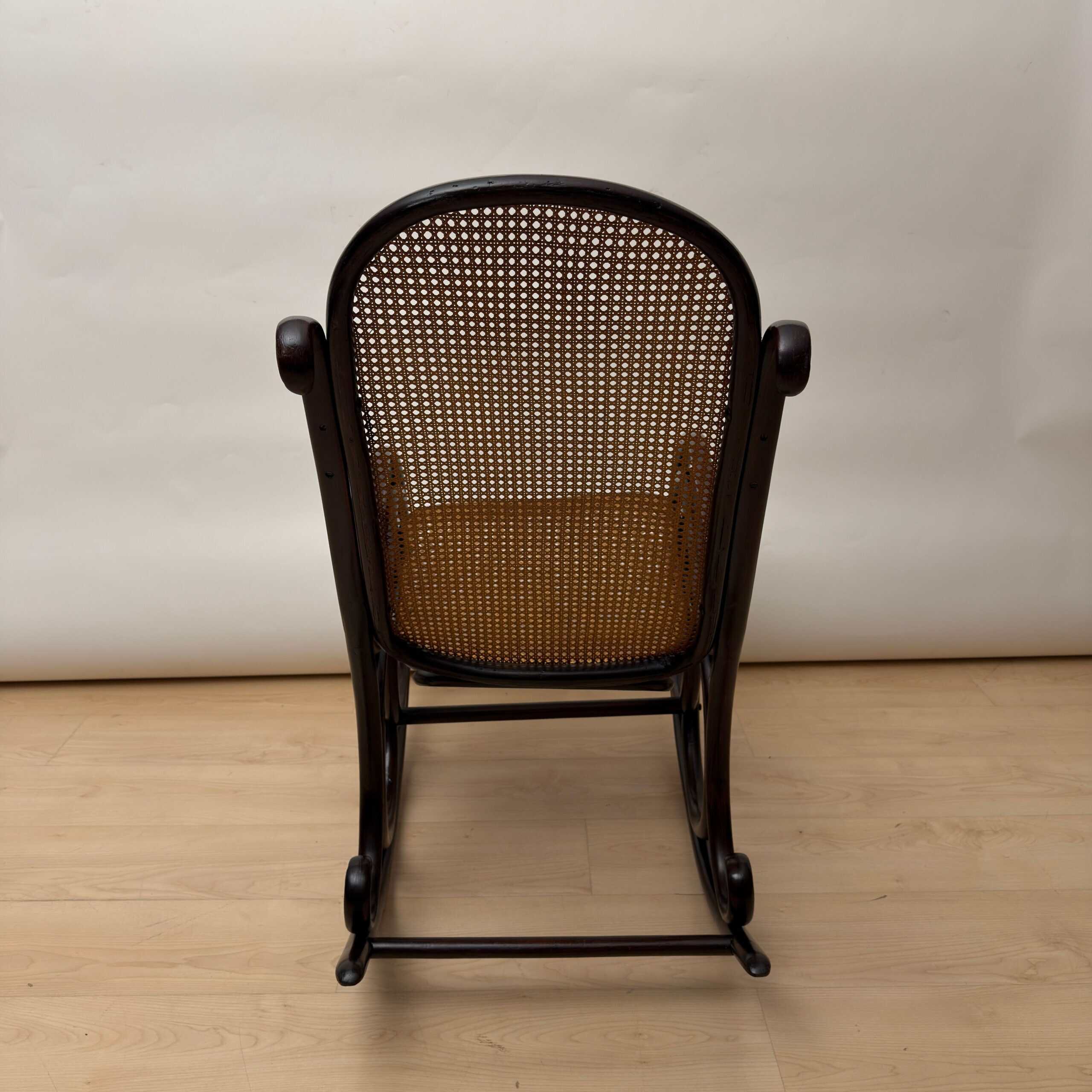 Art Nouveau Bentwood Rocking Chair by Thonet, Austria, circa 1900 - Image 7