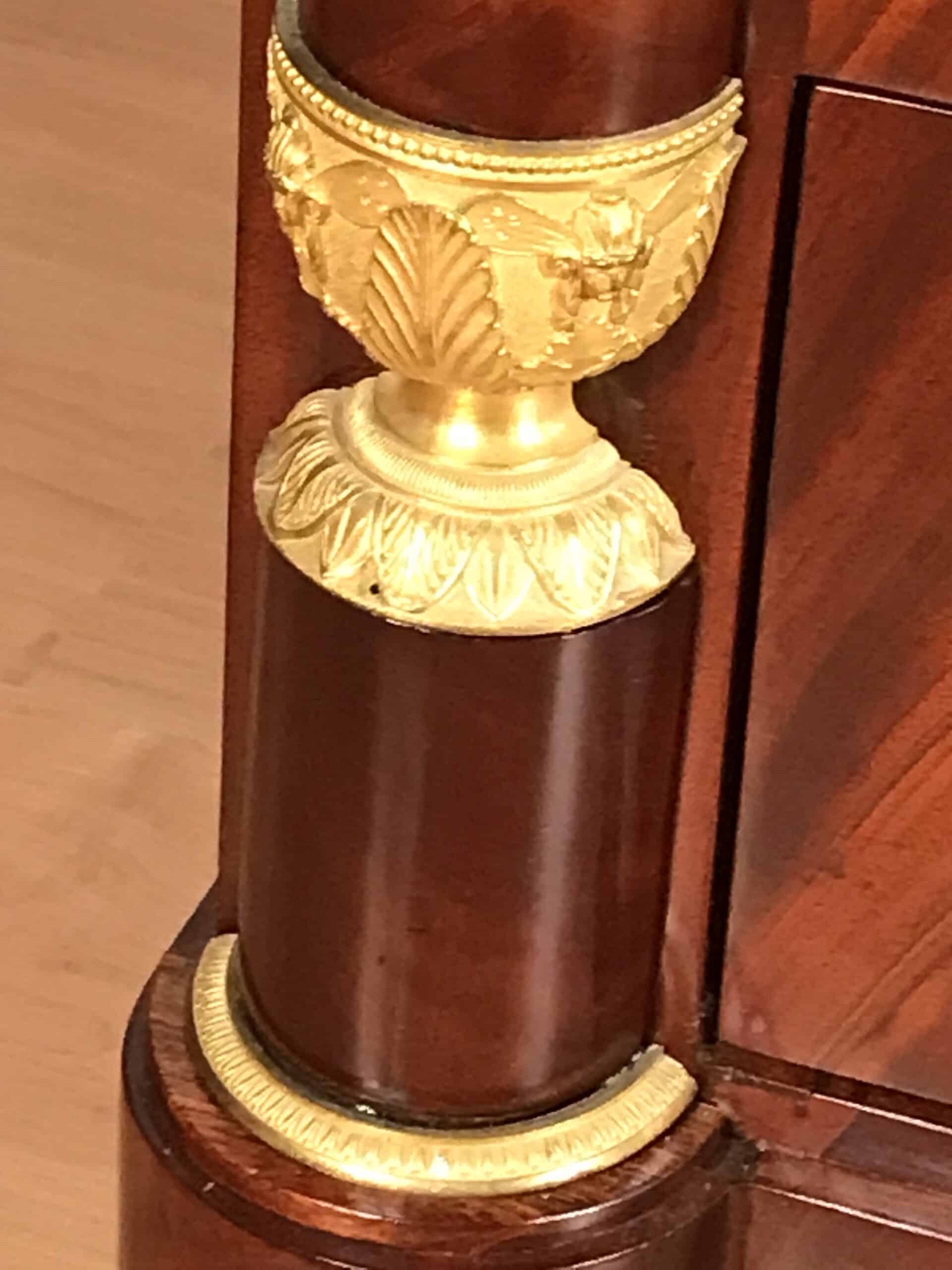 Exceptional French Empire Mahogany Commode with Extensive Gilt-Bronze Mounts, circa 1810 - Image 9