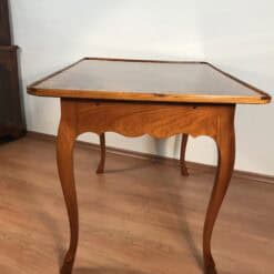 German Baroque Walnut Table with Parquetry, 1750 - Image 4
