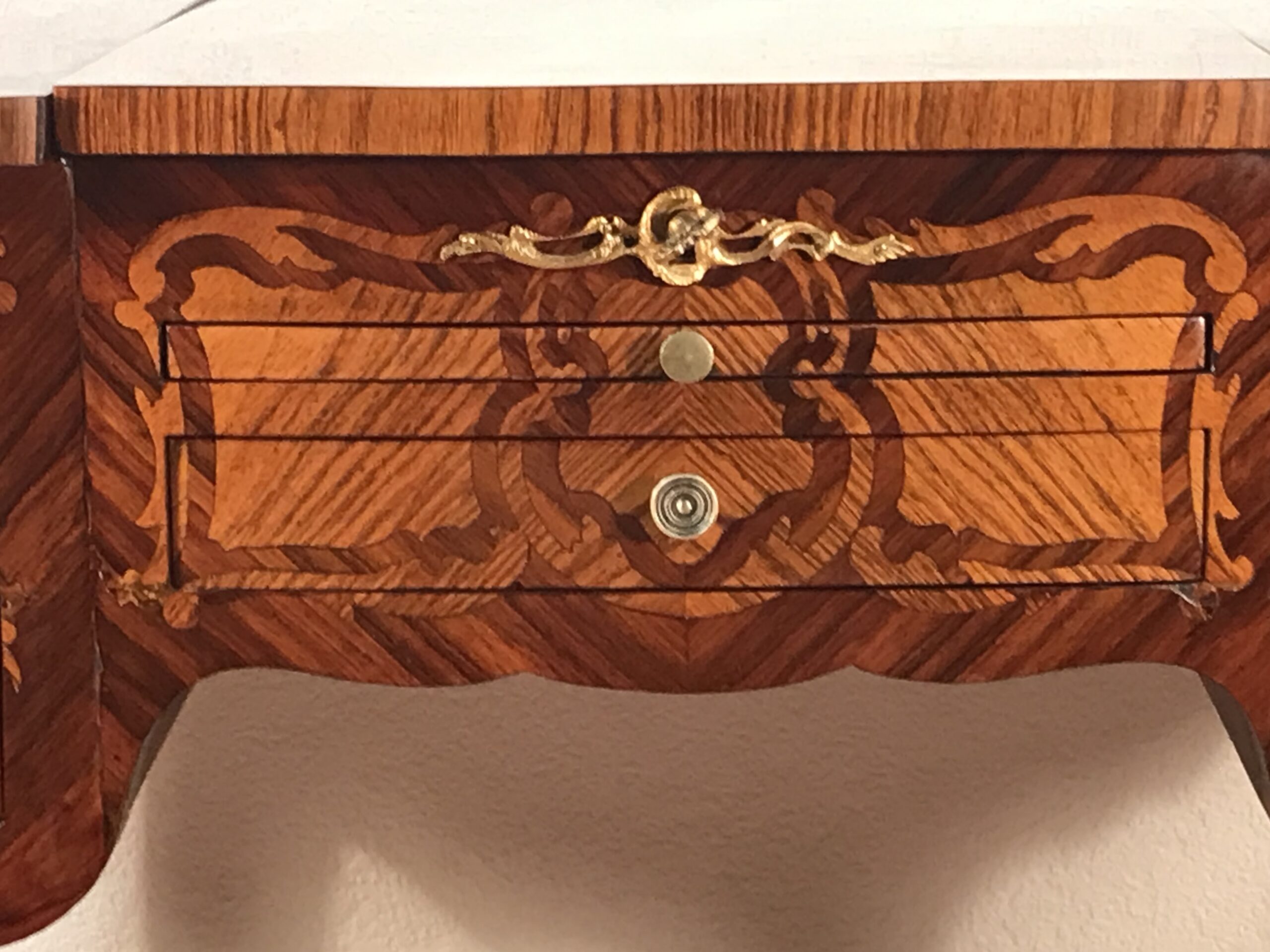 Antique Louis XV Marquetry Dressing Table with Mirror - Image 7