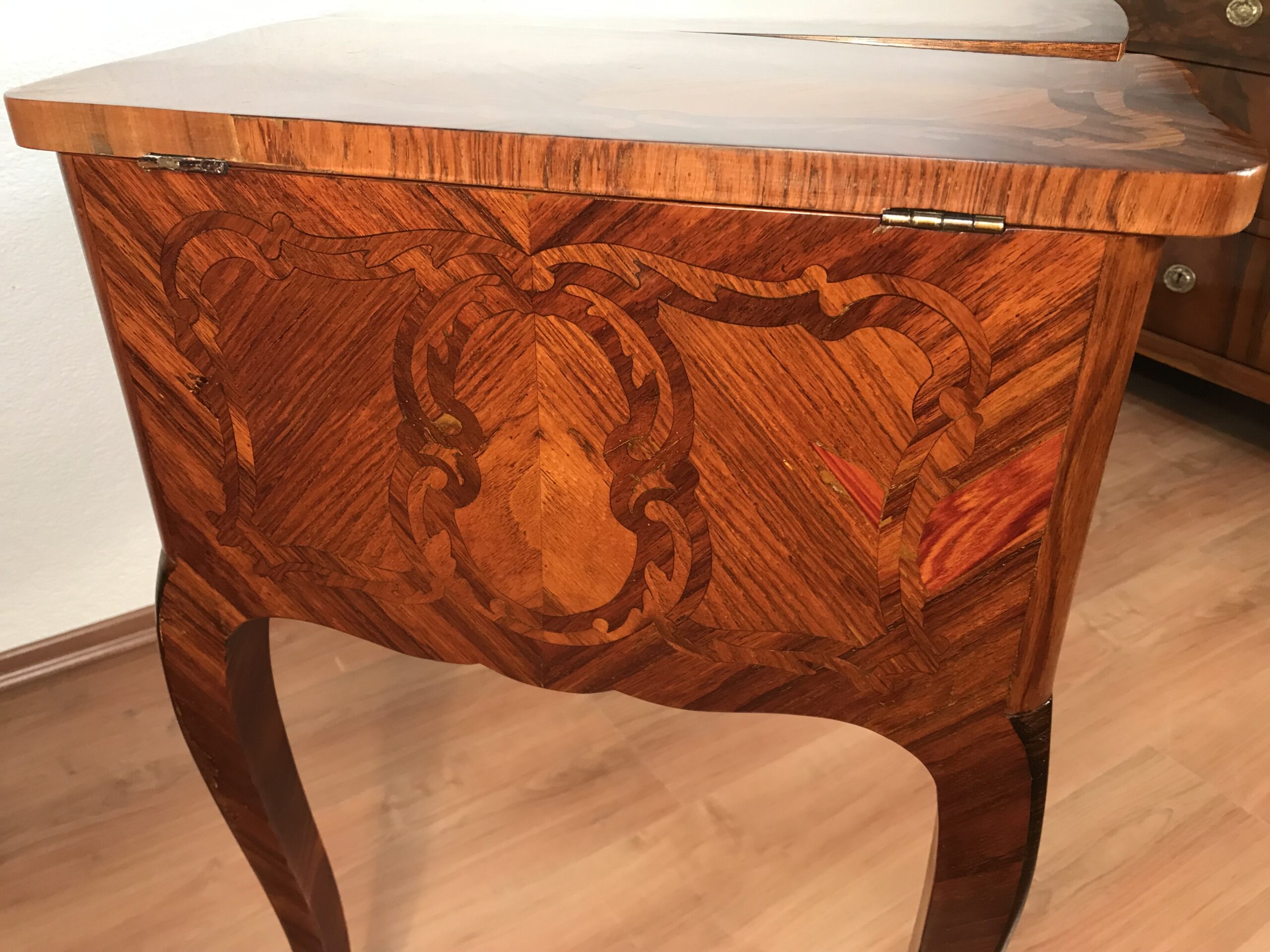 Antique Louis XV Marquetry Dressing Table with Mirror - Image 12