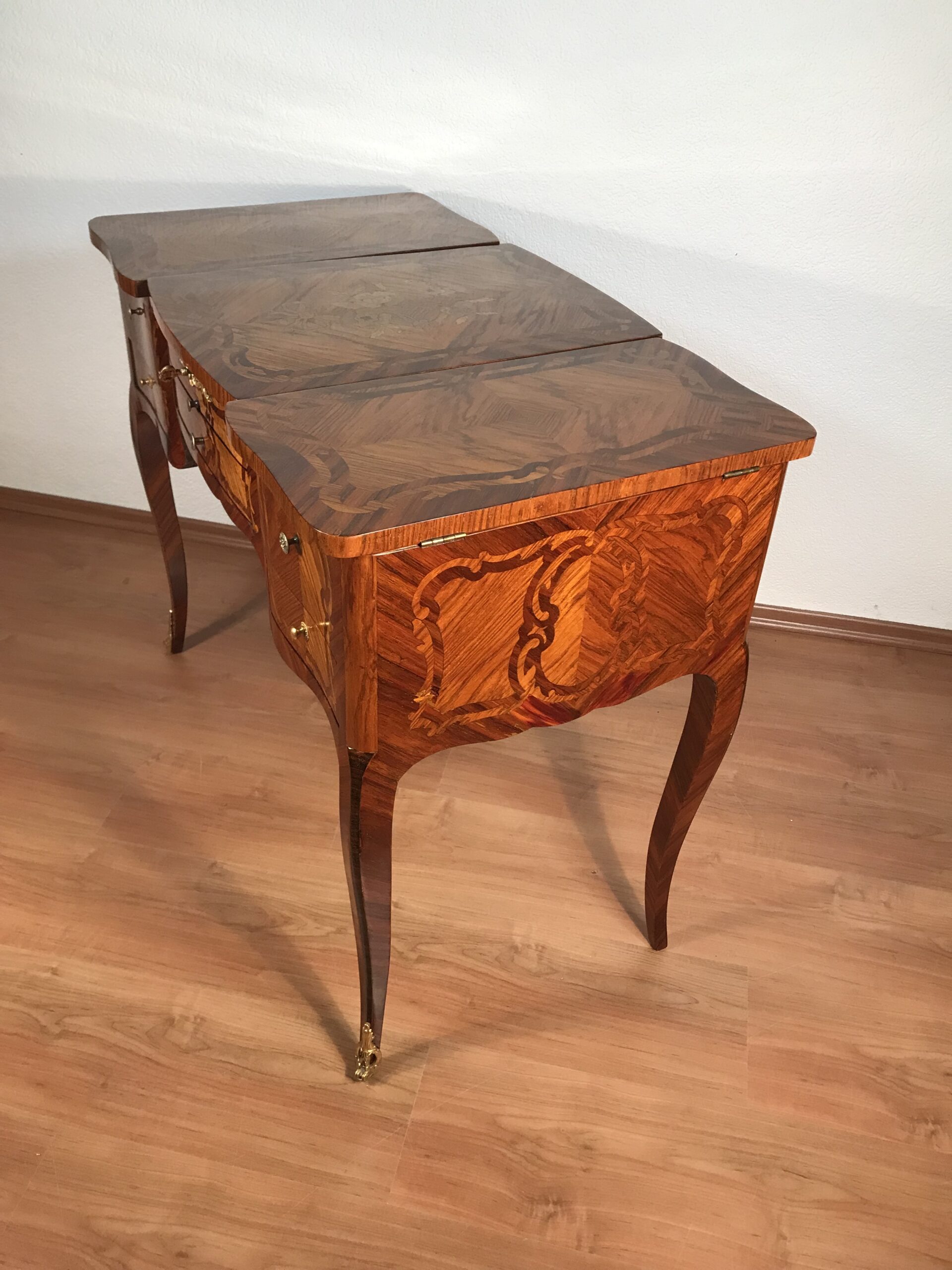 Antique Louis XV Marquetry Dressing Table with Mirror - Image 3