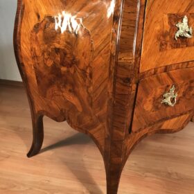 Italian Baroque Bombe Chest of Drawers, 18th Century