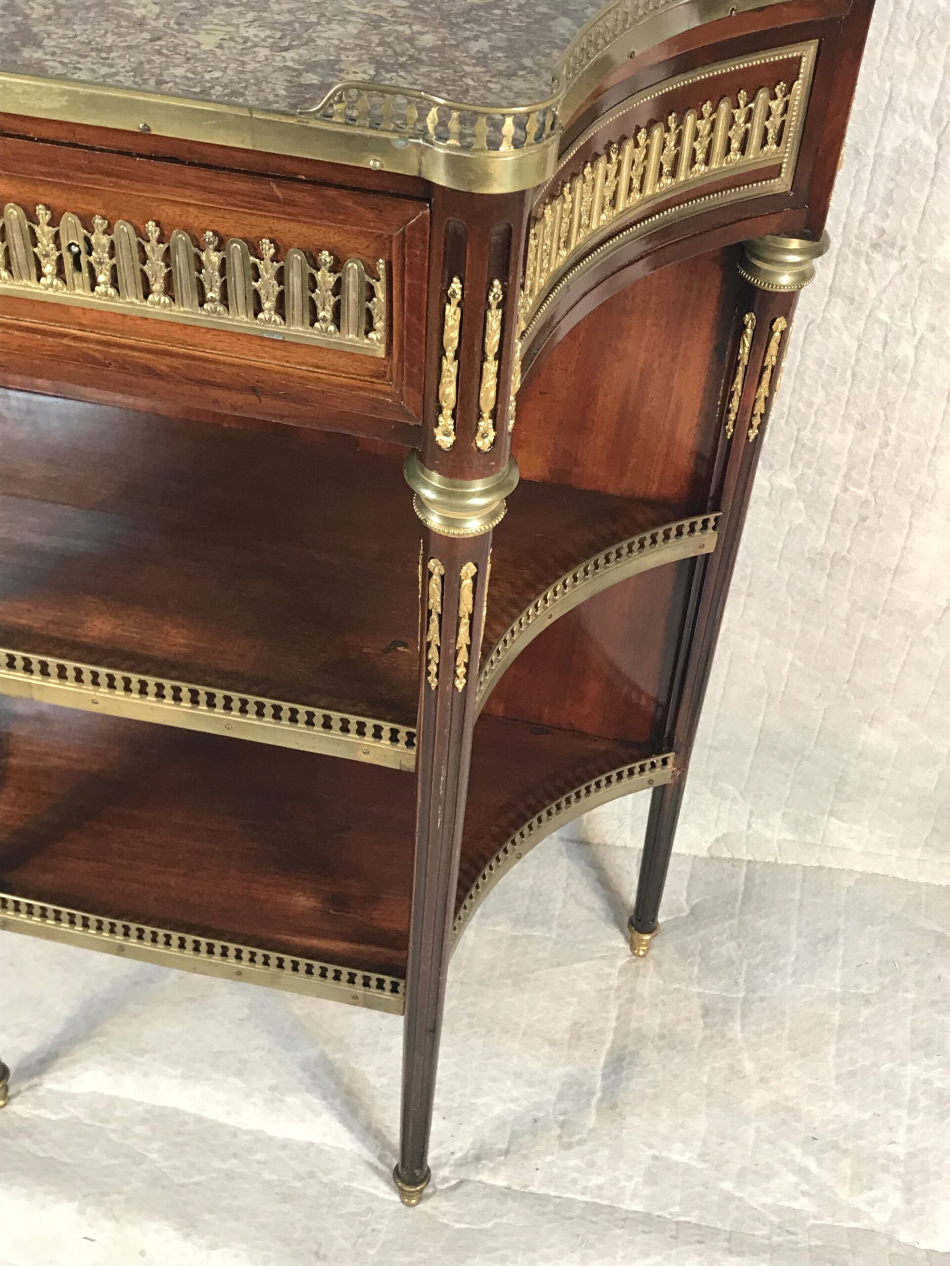 French Louis XVI Style Mahogany Étagère with Marble Top and Gilt-Bronze Mounts - Image 7